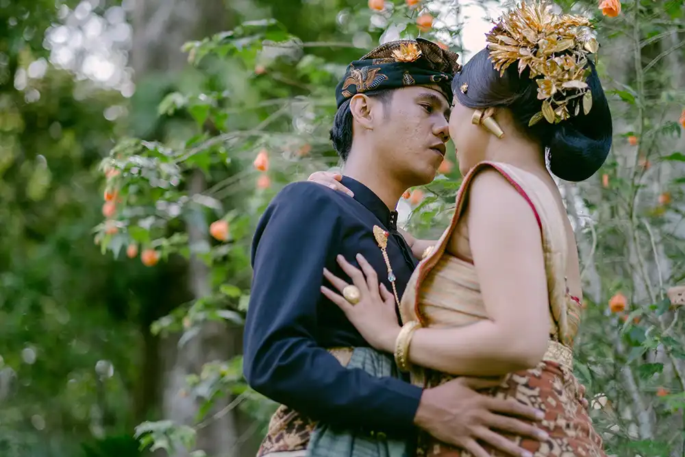 Menjalin Hubungan